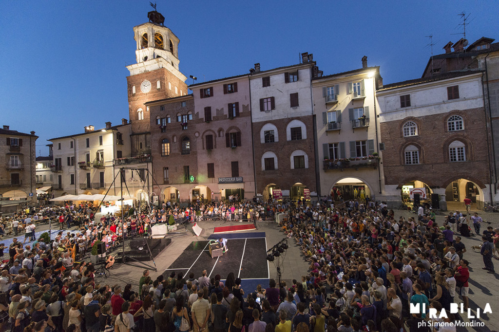 Festival Mirabilia a Savigliano – 2015 - Cirko Vertigo - ph Simone Mondino