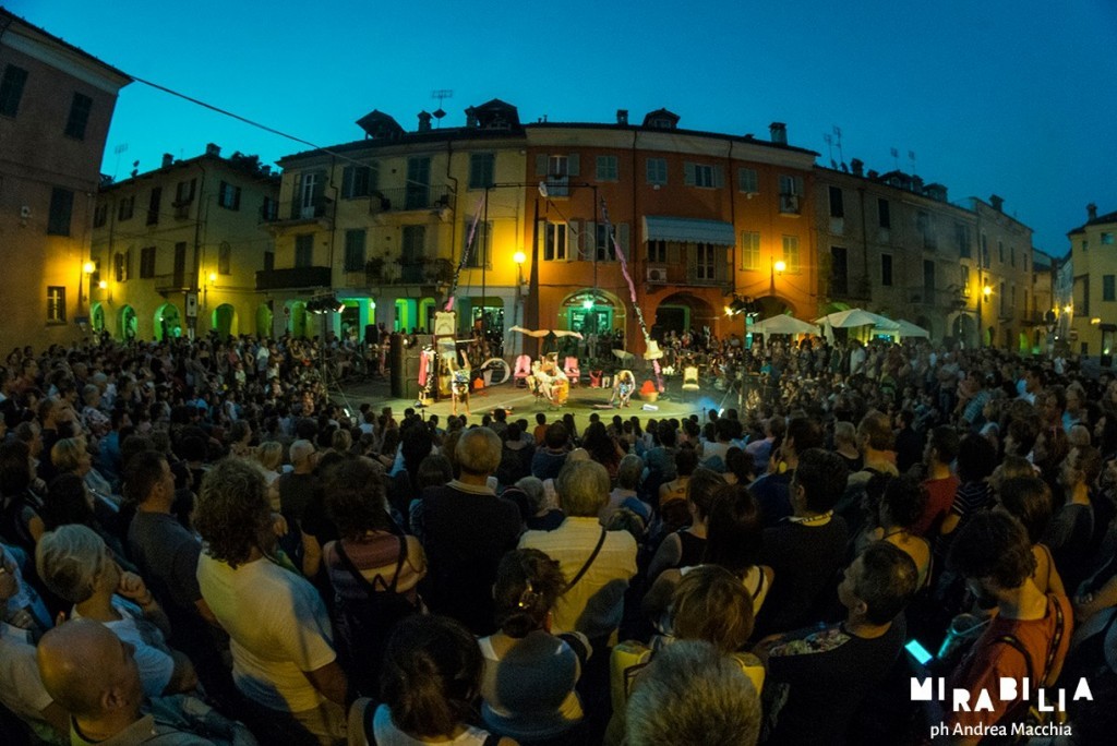 Mirabilia 2015 a Fossano - Les Jolies Fantastiques - ph Andrea Macchia