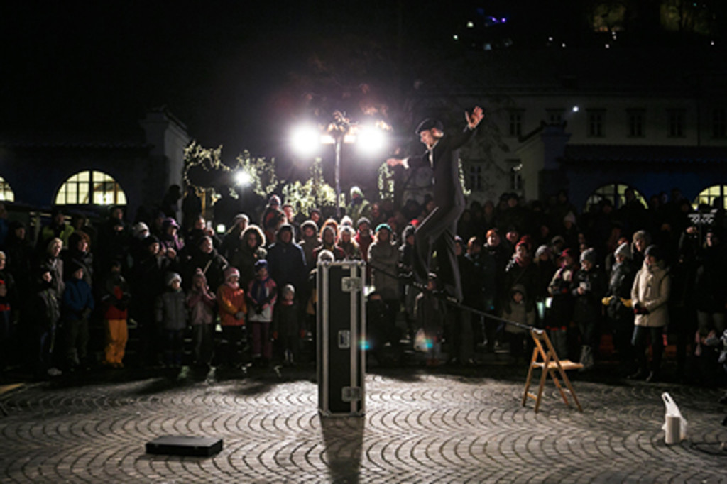 Tobia Circus - Equilibrium tremens - ph Luka Dakskobler