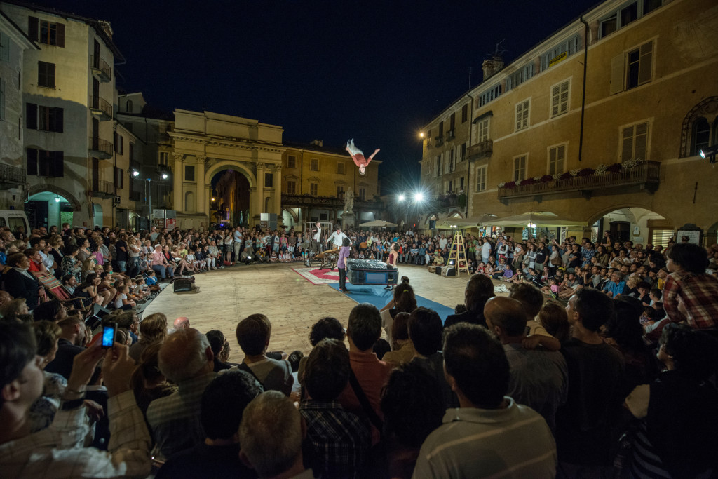 Collectif de la Bascule - Rien n’est moin sûr (mais c’est une piste) - Festival Mirabilia 2013 - ph Andrea Macchia