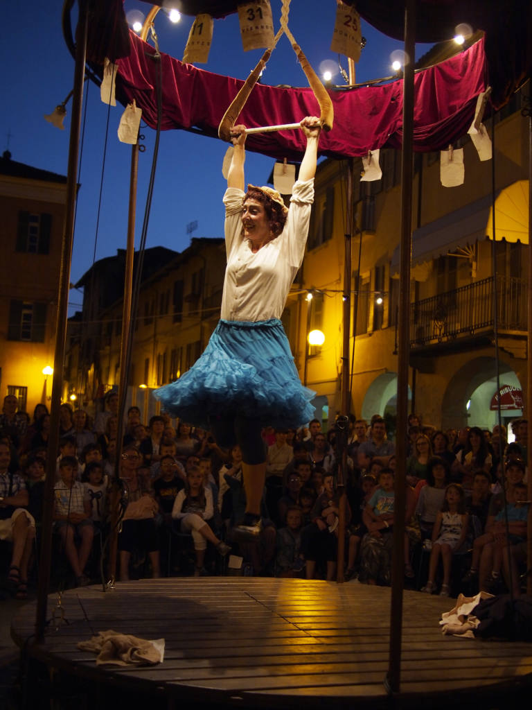 Industrial teatrera - De paso - Festival Mirabilia 2013 - ph Alessandro Sala