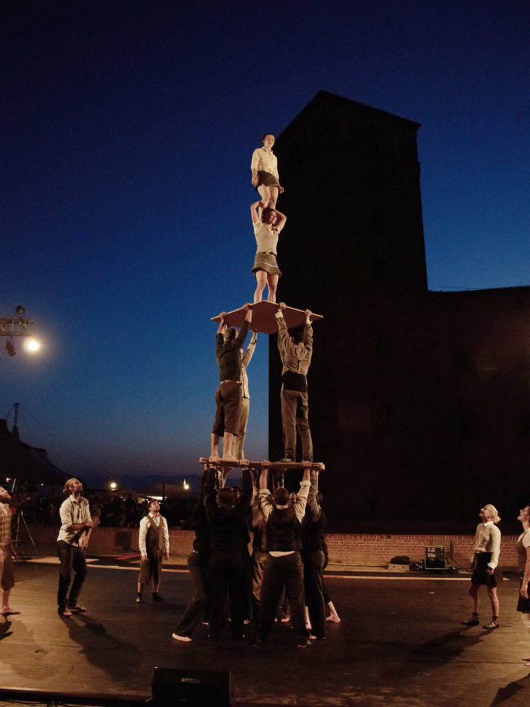 compagnie XY - Il n'est pas encore minuit - Festival Mirabilia 2014 - ph Alessandro Sala