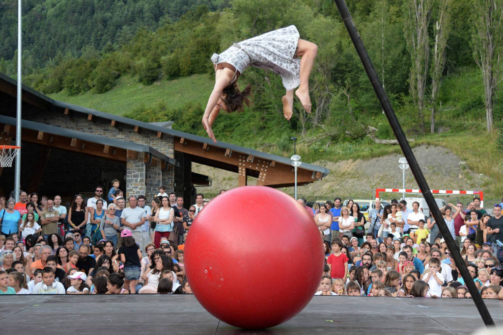 Lea Legrand - La Chute - Festival Mirabilia 2018